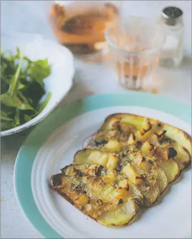  ??  ?? This quick, simple potato, pear and cheese recipe bakes in just about 20 minutes.