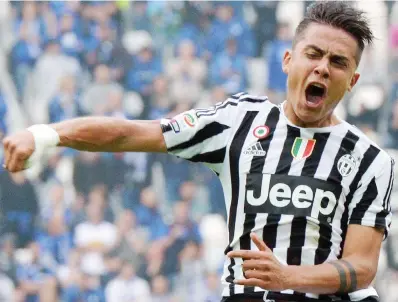  ??  ?? Paulo Dybala, 21 anni, e l’urlo liberatori­o dopo il gol a Bergamo: l’argentino ha trascinato la Juve alla vittoria in casa dell’Atalanta