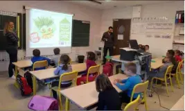  ?? (Photo M. Sk.) ?? La campagne « Manger c’est bien, jeter ça craint » est lancée dans les écoles de la ville.