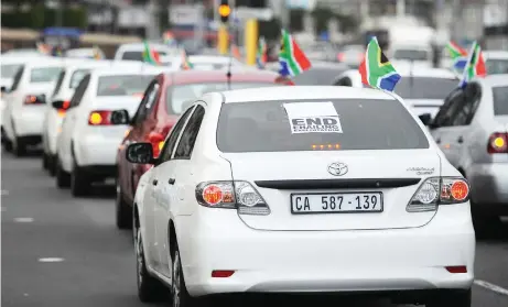  ?? Picture: Tracey Adams/African News Agency (ANA) ?? CAUSING A JAM: E-hailing taxi drivers from Uber and Taxify took to the streets to demand for an increase in driver earnings rather than rider fares and to stop operator impounds.