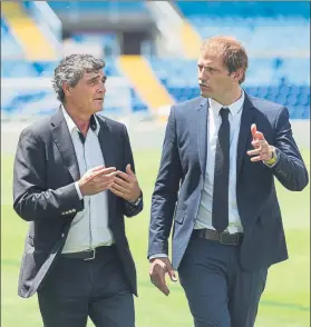  ?? FOTO: EFE ?? Francesc Arnau El director deportivo del Málaga, junto a Juande Ramos