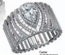  ??  ?? Cartier高级珠­宝手环
