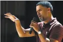  ?? Paul Chinn / The Chronicle ?? Ex-NBA player Mahmoud Abdul-Rauf told Mission High School students that he supports their protest.