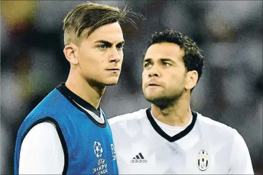  ?? DANIEL DAL ZENNARO / EFE ?? Dani Alves recomendó a Dybala, estrella de la Juve, que fichara por otro equipo “para mejorar”