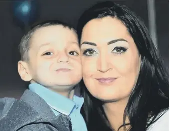  ??  ?? Bradley Lowery and mum Gemma