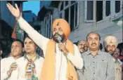  ?? HT ?? Congress candidate Gurjit Singh Aujla canvassing in Amritsar.