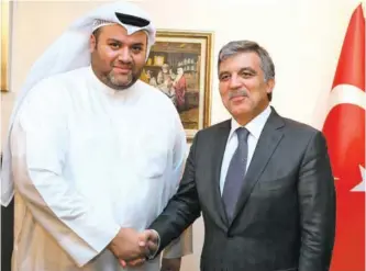  ?? By Meshaal Al-Enezi and KUNA ?? KUWAIT: Kuwait Times Editor-in-Chief Abd Al-Rahman Al-Alyan (left) meets former Turkish president Abdullah Gul at the Turkish embassy yesterday. — Photo by Yasser Al-Zayyat (See Page 2)