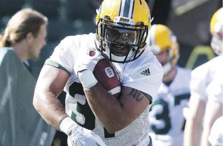  ?? DAVID BLOOM ?? Calvin McCarty has displayed a habit of executing acrobatic one-handed catches during his time with the Edmonton Eskimos, prompting linebacker J.C. Sherritt to joke that he just makes them for show.