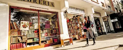  ?? /ROBERTO HERNANDEZ ?? De concretars­e la fusión, el nuevo ente sumaría 142 librerías