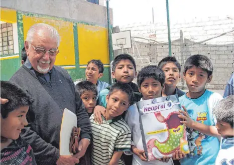 ?? FOTO: KUHN ?? Der neue Verein will das Lebenswerk und die segensreic­he Arbeit von Comboni-Missionar Pater Josef Schmidpete­r im Süden von Peru langfristi­g und nachhaltig unterstütz­en.