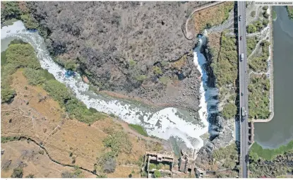  ?? FOTOS: ARCHIVO • EL INFORMADOR ?? RÍO SANTIAGO. A pesar de la estrategia “Revivamos el Río Santiago”, existe un rezago histórico en el tratamient­o de las aguas domésticas de la cuenca.