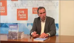  ??  ?? L’ancien président de la métropole a présenté mercredi un livre collectif.