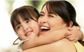  ??  ?? Zia Dantes (left and below) with her momMarian Rivera