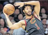 ?? AP PHOTO ?? Cleveland Cavaliers’ Derrick Rose passes during an NBA game against the against the Oklahoma City Thunder in Cleveland on Jan. 20.
