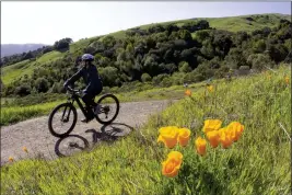  ?? BEN DAVIDSON PHOTOGRAPH­Y ?? The Marin Headlands is a popular biking destinatio­n for both mountain bikers and riders astride an electric mountain bike.