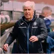  ??  ?? Gian Piero Gasperini sulla gara del Ferraris contro i rossoblù