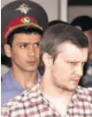  ??  ?? Čikatilo (lijevo) je ubio najmanje 52 osobe, sve je masakrirao, a Pičuškin je za sva svoja ubojstva odabrao moskovski park