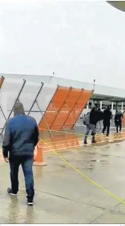  ?? G. H. ?? Captura del vídeo donde se ve la llegada de los inmigrante­s a Granada.