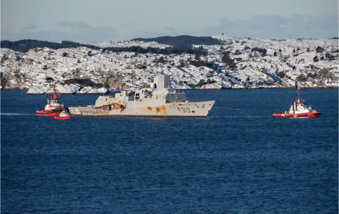  ?? MARIT HOMMEDAL ?? Vraket av KNM «Helge Ingstad» ble 8. februar i år slept fra Ågotnes til Hanøytange­n for destruerin­g.