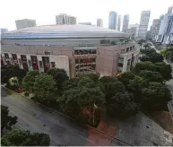  ?? Elizabeth Conley / Staff photograph­er ?? All is quiet around the Toyota Center in downtown Houston on March 25.