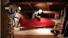  ??  ?? Das Bobmuseum Celerina in der Nähe von St. Moritz zeigt die Anfänge des Bobsports in der Region