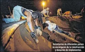  ?? ?? Voluntario­s de diferentes países se encargaron de la construcci­ón y donación de implemento­s.