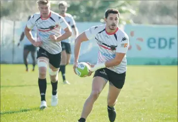  ??  ?? En direct sur le petit écran, les Niçois vont tenter de créer l’exploit à Bourgoin. Une très belle affiche entre le et le de Fédérale .