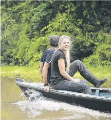  ??  ?? El cordón umbilical de la selva es el río Amazonas, que tiene una extensión de 4.3 millones de kilómetros cuadrados.