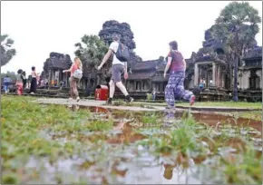  ?? HONG MENEA ?? French tourists to Cambodia numbered 59,401, up five per cent compared to the same period last year, at 56,559.