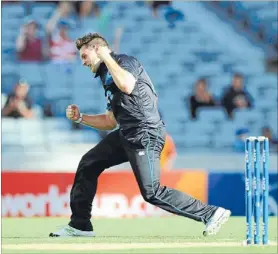  ?? Photo: PHOTOSPORT ?? Fired up: New Zealand seamer Mitchell McClenagha­n celebrates one of the five wickets he took.