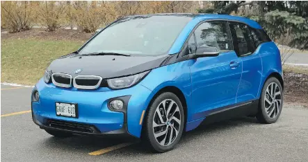  ?? PHOTOS: GRAEME FLETCHER ?? The 2017 BMW i3’s new battery extends the electric-only driving range to 200 kilometres.