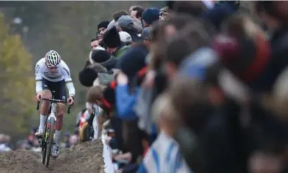  ?? FOTO B ?? Zal de cross het volgend seizoen moeten ontgelden en ziet het toppers zoals van der Poel naar de weg trekken?