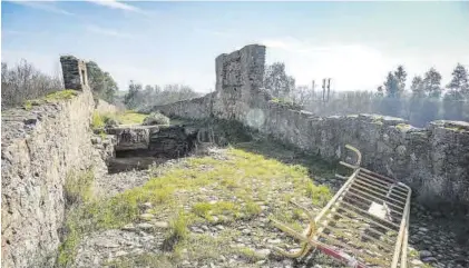  ?? S. GARCÍA ?? Imagen actual del puente de Cantillana, de absoluto abandono.