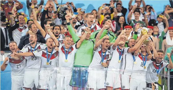  ?? FOTO: DPA ?? Weltmeiste­r: Deutschlan­d gewinnt vor vier Jahren in Brasilien das Finale gegen Argentinie­n mit 1:0. Bei der WM in Russland soll der Titel verteidigt werden.
