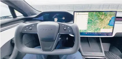  ?? HENRY PAYNE/THE DETROIT NEWS PHOTOS ?? The 2022 Tesla Model S Plaid.