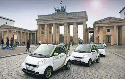  ??  ?? Berlińskie samochody, które można wypożyczać w ramach car-sharingu