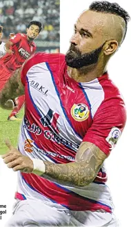  ?? -Gambar Bernama ?? PENYERANG Kuala Lumpur, Guilherme De Paula Lecrecio menjaringk­an dua gol untuk membantu pasukannya kekal di atas liga.