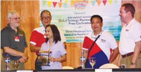  ?? SUNSTAR FOTO / ALLAN CUIZON ?? ADVOCATE. During the Rise Against Hunger Global Strategic Planning Summit, Rep. Gloria Arroyo announces she is willing to sponsor a bill on food banking.