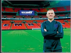  ??  ?? Rooney posa en el mítico Wembley, previo a su duelo 120 con Inglaterra.