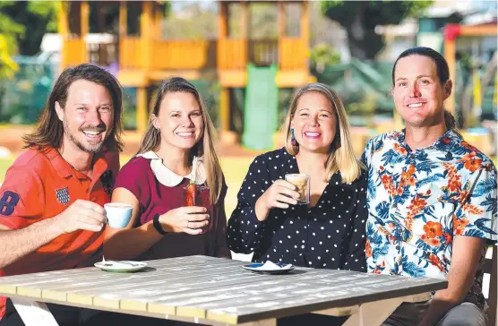  ?? Picture: ALIX SWEENEY ?? LIVING DREAM: Co-publicans of the Commonweal­th Hotel Sigmund Gruss, Casie Phillips, and Louise and Sheldon Moncrieff.