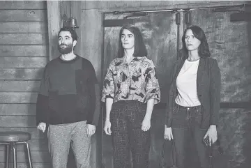  ??  ?? Jay Duplass, Gaby Hoffman and Amy Landecker in Amazon’s ‘Transparen­t’. - Photo by Jennifer Clasen, Amazon