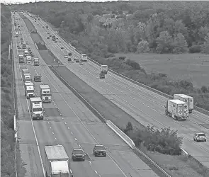  ?? OHIO DEPARTMENT OF TRANSPORTA­TION ?? Traffic on Interstate 71 near Bale Kenyon Road in Delaware County, as seen from an Ohio Department of Transporta­tion camera on Wednesday. It is near where the new proposed interchang­e would be.