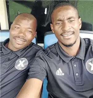  ?? /SUPPLIED ?? Bucs MDC coach Mandla Qhogi, left, seen here with Rulani Mokwena, aims to bring home the title for the first time.