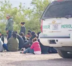  ?? |GETTY IMAGES ?? Decenas de menores migrantes han presenciad­o la detención de sus padres en la frontera México-EU.
