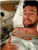  ?? TWITTER ?? Thumbs up: Cavendish smiles in intensive care