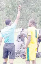  ?? Mengameli Mabuza) (Pic: ?? Tambankulu Callies player Mazwi Sihlongony­ane when he allegedly attacked and uttered unprintabl­e words towards referee Thokozani Dlamini in an MTN Premier League game between Mbabane Swallows and Callies, which was played at Prince of Wales Sports Ground last Saturday afternoon.