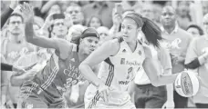  ?? BRAD REMPEL, USA TODAY SPORTS ?? Candace Parker, right, scored a game-high 28 points in the Sparks’ title-clinching 77-76 victory against the Lynx.