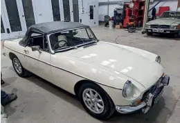  ?? ?? ABOVE: Martyn’s good friend, Derek Brown, has had his MGB Roadster restored by the very talented team at The Smallest Cog. It not only looks immaculate, its drives so much better too.