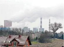  ?? [AP PHOTO] ?? Smoke billows from chimney stacks on Nov. 21 from the heating and power plant in Bedzin, near Katowice, Poland. The COP 24 UN Climate Change Conference is taking place in Katowice. Negotiator­s from around the world are meeting for talks on curbing climate change.