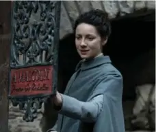  ?? AIMEE SPINKS/W NETWORK ?? Outlander’s Claire (Caitriona Balfe) finds her beloved Jamie’s print shop.